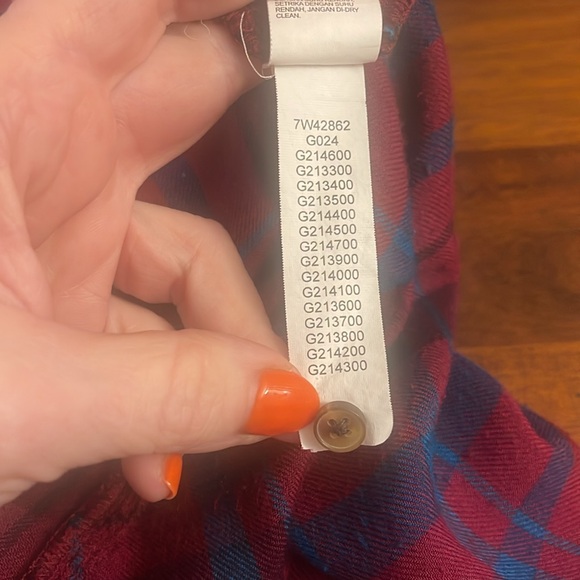 Lucky Brand ladies plaid casual long sleeve button down shirt. Size X-large. - Picture 11 of 11